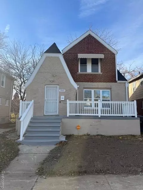 15095 Strathmoor St, Detroit, MI 48227