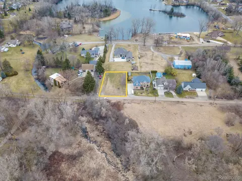 3733 Christie Ln, Shelby, MI 48317