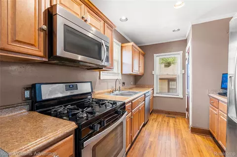 Kitchen - 1449 Wayburn St, Grosse Pointe Park, MI 48230 photo 1 of 1