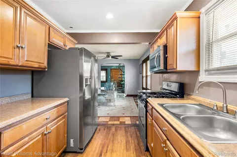 Entry Way - 1449 Wayburn St, Grosse Pointe Park, MI 48230 photo 1 of 1