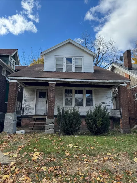 5171 Burns St, Detroit, MI 48213