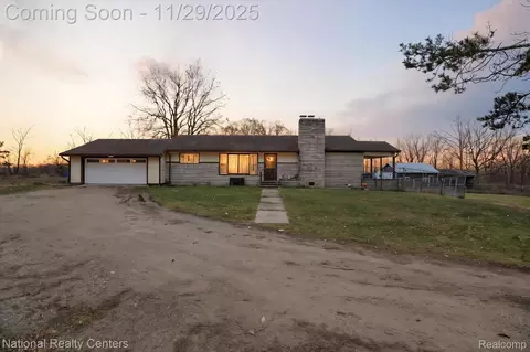 1251 E Reading Rd, Hillsdale, MI 49242