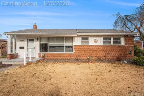 34950 W Chicago St, Livonia, MI 48150