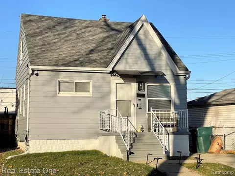 730 Cleophus Pkwy, Lincoln Park, MI 48146