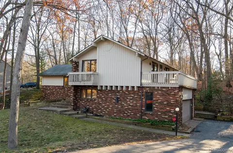 4993 Tiohero Blvd, Villageofclarkstoncity_oakland, MI 48348