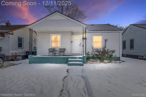 12173 Pearl St, Southgate, MI 48195