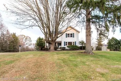4141 Van Amberg Rd, Brighton, MI 48114