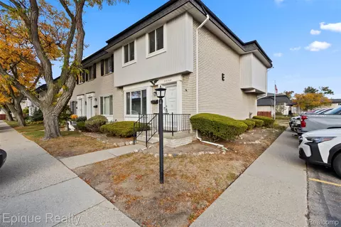 28308 Universal Dr, Warren, MI 48092