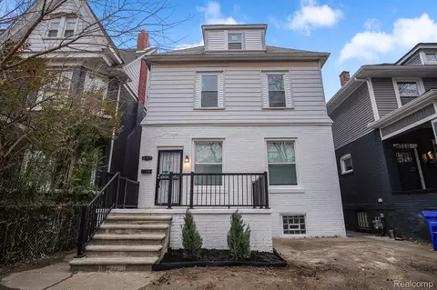 427 Melbourne, Detroit, MI 48202