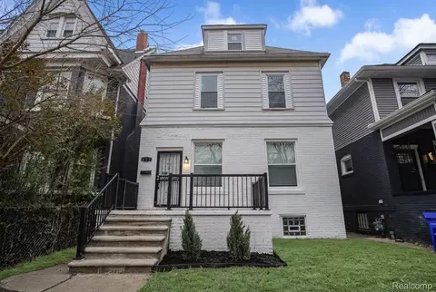 427 Melbourne, Detroit, MI 48202