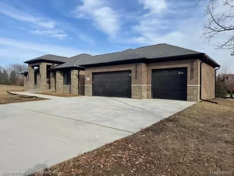 46100 N Territorial Rd, Plymouth, MI 48170