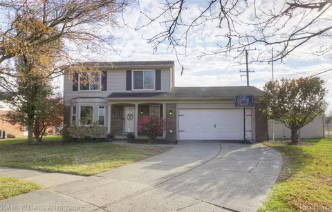 44273 Richmond Ct, Canton, MI 48187