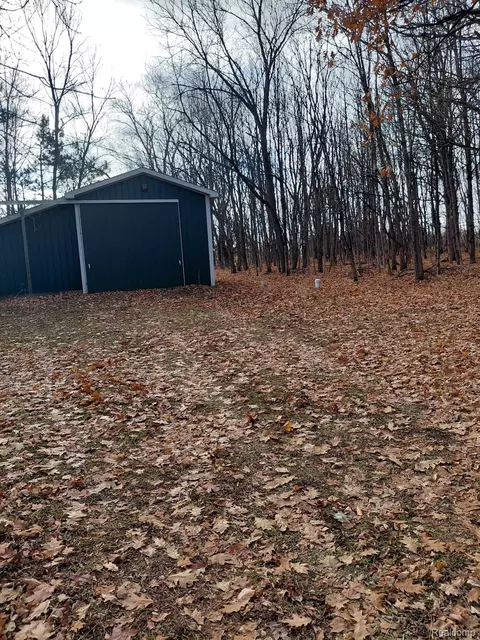 4547 Potter Rd, Onekama, MI 49614