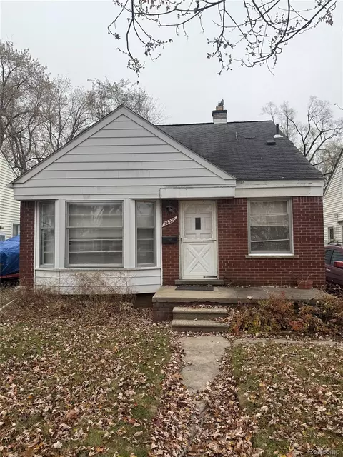 24220 Cloverlawn St, Oak Park, MI 48237