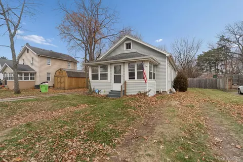 520 Andrew Ave, Jackson, MI 49202