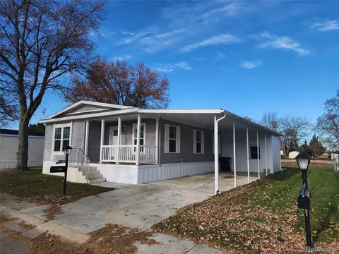 650 W Adrian St, Blissfield, MI 49228