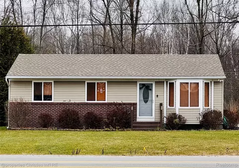 5510 Griswold Rd, Kimball, MI 48074