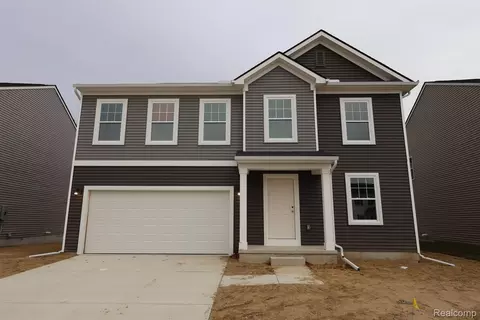 437 Hidden Riv W, Holly, MI 48442
