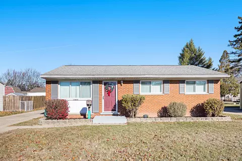 12833 Docksin Dr, Sterling Heights, MI 48313