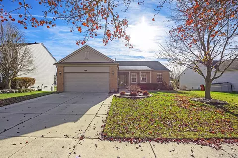 17836 Country Club Dr, Macomb, MI 48042