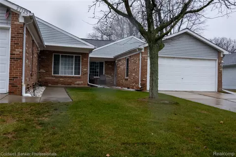 27127 Antonio Dr, Roseville, MI 48066