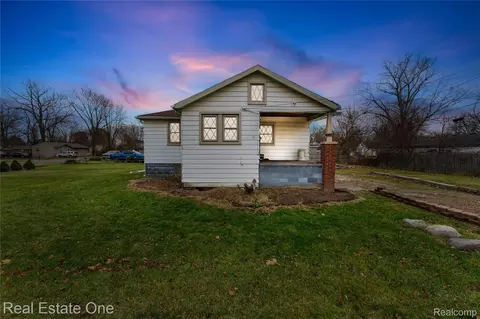 29021 Joan St, Romulus, MI 48174