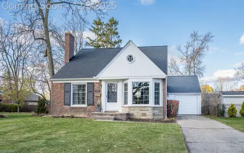 4218 Normandy Rd, Royal Oak, MI 48073