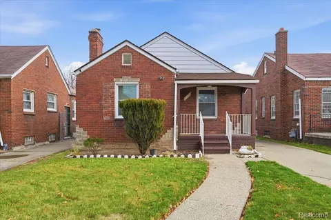 8144 Whitcomb St, Detroit, MI 48228