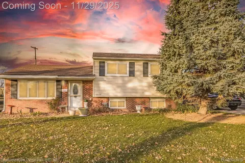 11899 Wheaton Dr, Sterling Heights, MI 48313