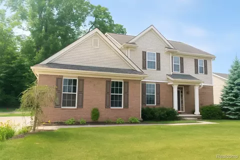 13508 Cobblestone Creek Dr, Van Buren, MI 48111