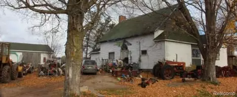 8390 E Jackson Rd, Colfax, MI 49459
