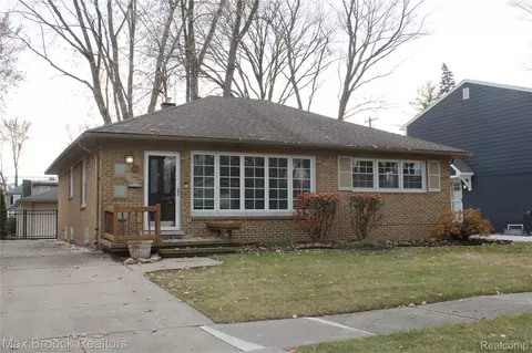 2100 Derby Rd, Birmingham, MI 48009