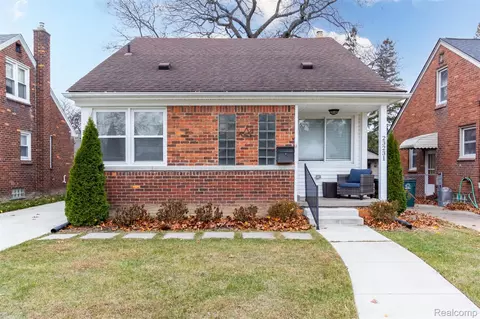 23231 Forest St, Oak Park, MI 48237