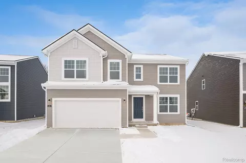 435 Hidden Riv W, Holly, MI 48442