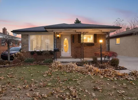 6450 Fenton St, Dearborn Heights, MI 48127