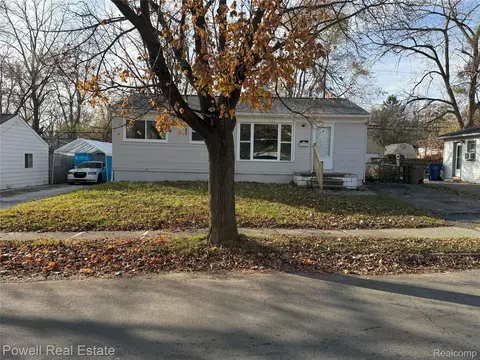 725 Emerson Ave, Pontiac, MI 48340