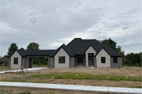 66930 Dorothy Trl, Washington, MI 48095