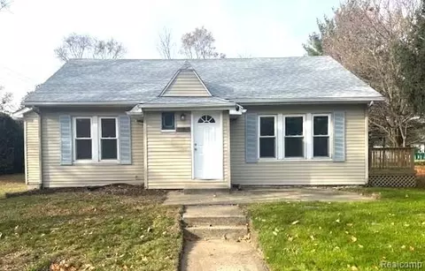 12120 Elmview St, Romulus, MI 48174