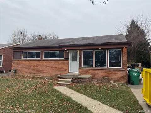 33091 Barton St, Garden City, MI 48135