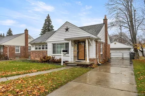 2065 Raymond Ave, Dearborn, MI 48124