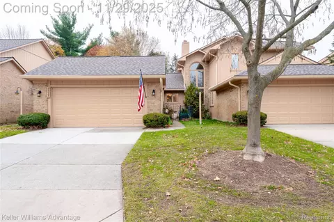 22065 River Ridge Trl #43, Farmington Hills, MI 48335