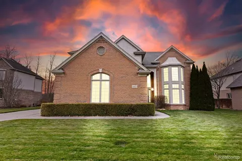 54675 Aurora Park, Shelby Township, MI 48316