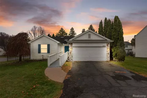 38185 Palmateer Rd, Westland, MI 48186
