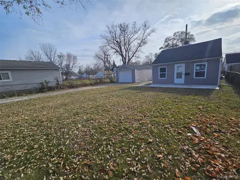 13870 Ida Ave, Warren, MI 48089