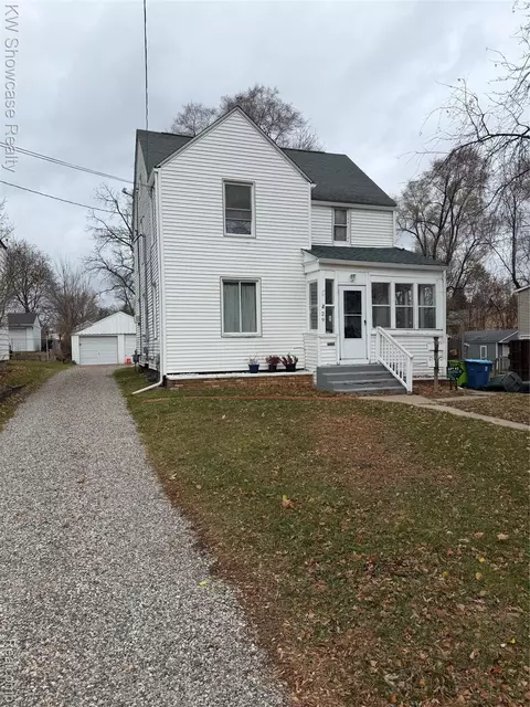 29 East St, Oxford, MI 48371