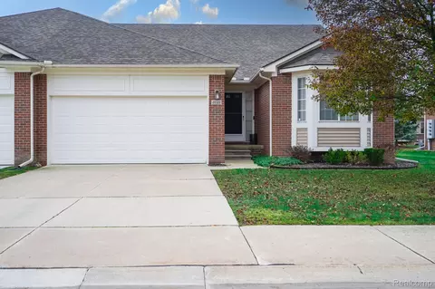 26122 Joanne Smith Ln, Chesterfield, MI 48051