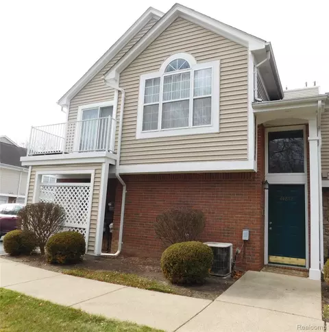 44872 Marigold Dr, Sterling Heights, MI 48314