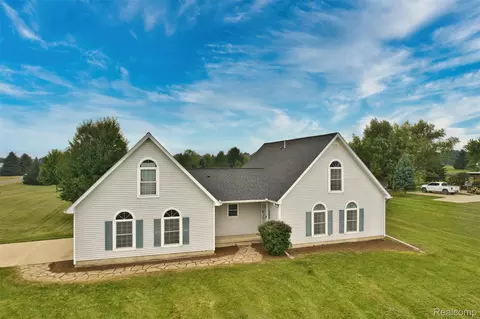 1014 Deer Valley Ln, Manchester, MI 48158