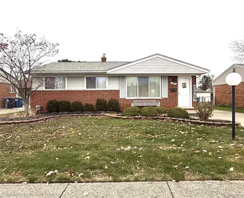 32628 Birchwood St, Westland, MI 48186