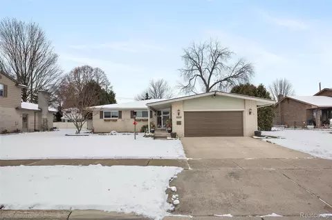 10110 Balfour Ave, Allen Park, MI 48101